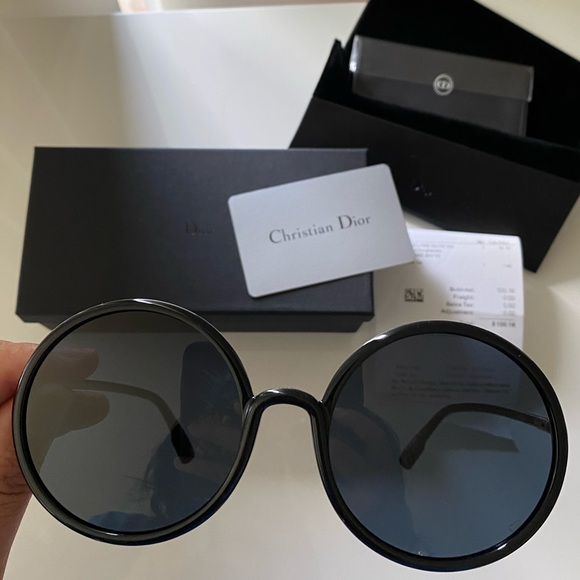 Dior Accessories - New! 🌞🕶️✨ Christian Dior sunglasses